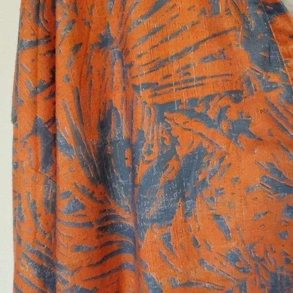Orange & blue vneck tunic top tropical print Size 3X content 95 poly, 5 spandex - Picture 2 of 9